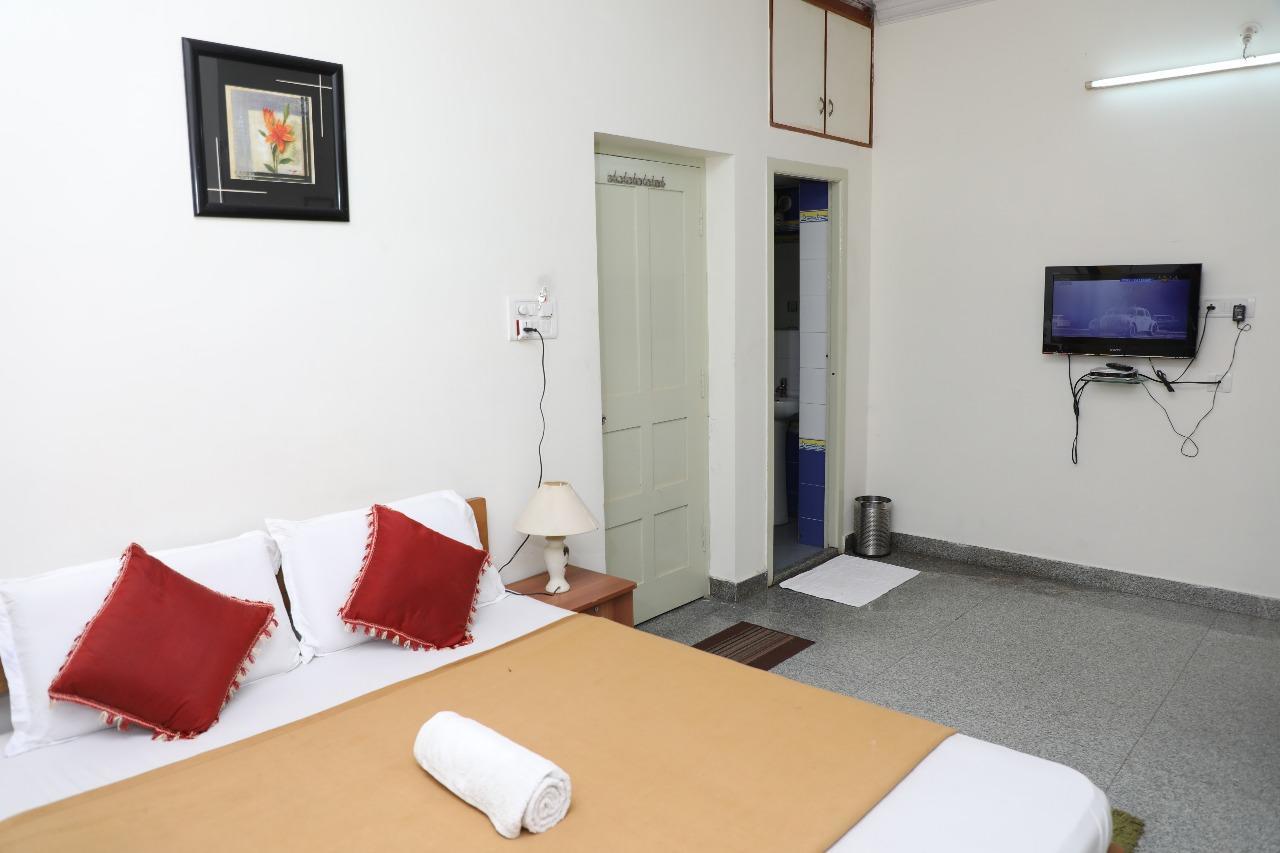 Hotel Queens Comfort Майсур Экстерьер фото